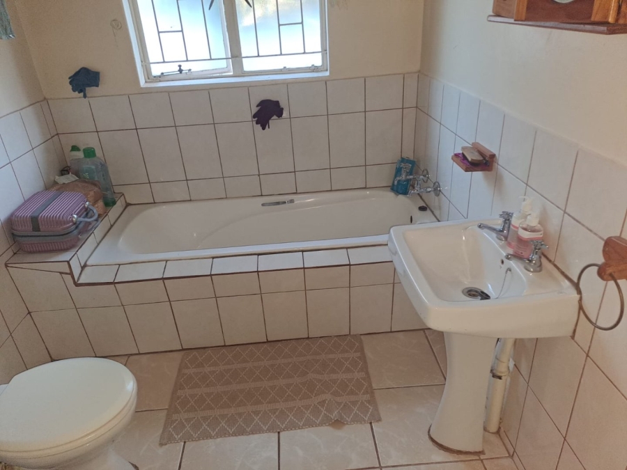 2 Bedroom Property for Sale in Uitsig Free State